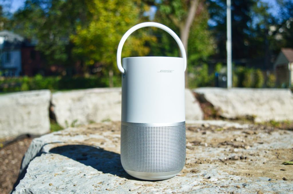 Apple HomePod Vs Bose Portable Speaker