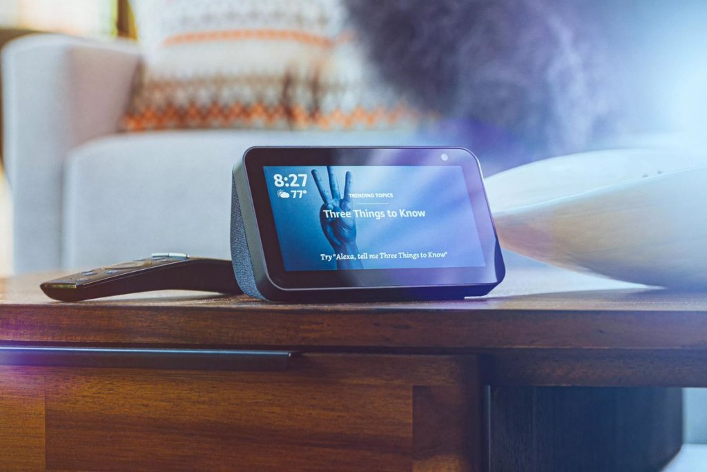 Lenovo Smart Clock vs Amazon Echo Show 5
